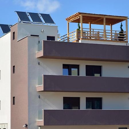 Hotel Lotos Depandans Ni Esterno foto