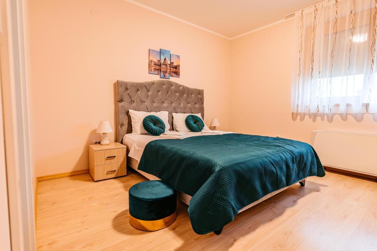 Hotel Lotos Depandans Ni Esterno foto