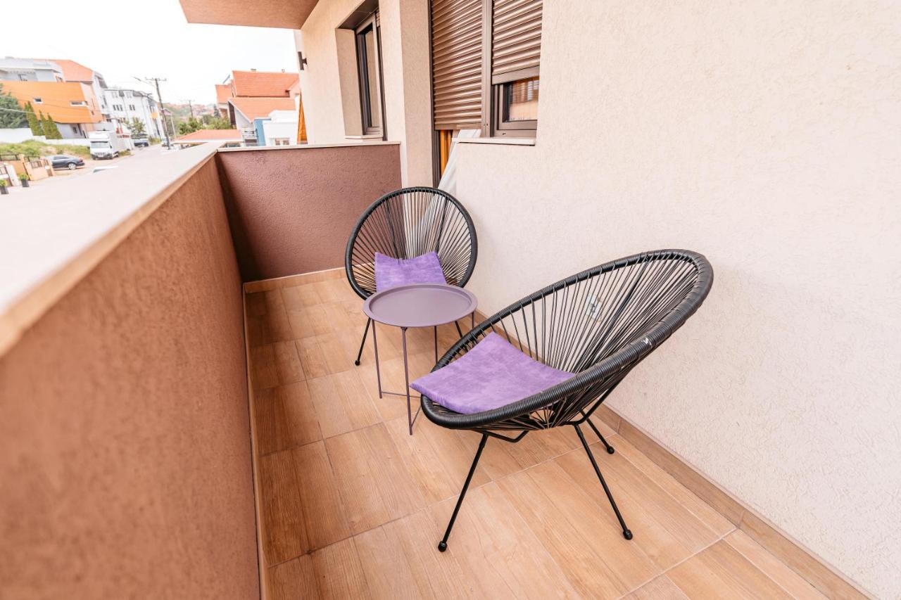 Hotel Lotos Depandans Ni Esterno foto