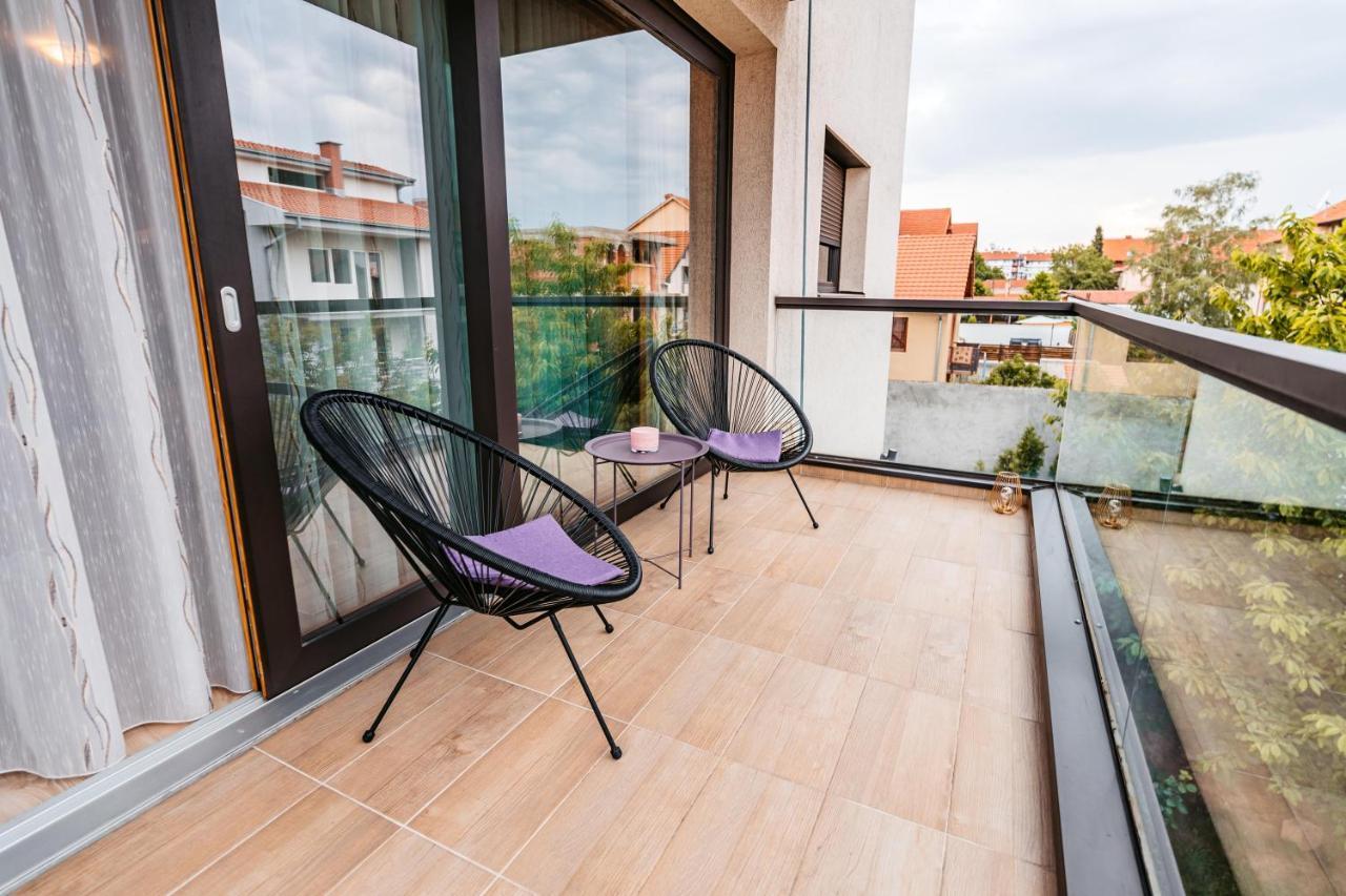 Hotel Lotos Depandans Ni Esterno foto