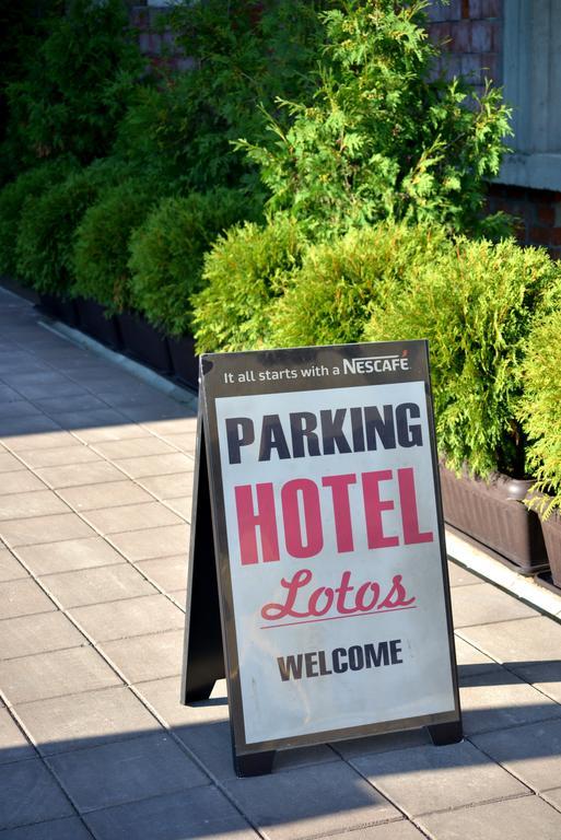 Hotel Lotos Depandans Ni Esterno foto